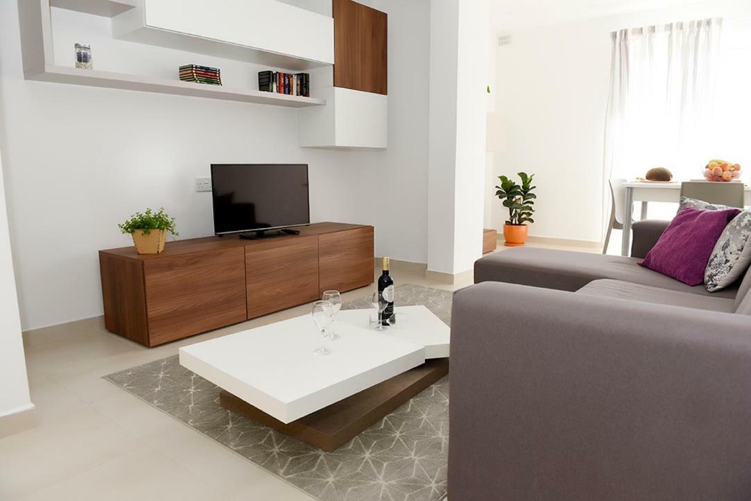 מליאהה 13 Village Apartments מראה חיצוני תמונה